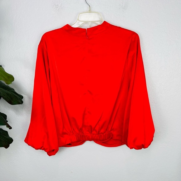 Gracia Front Knotted Hem Satin Blouse - Picture 7 of 9